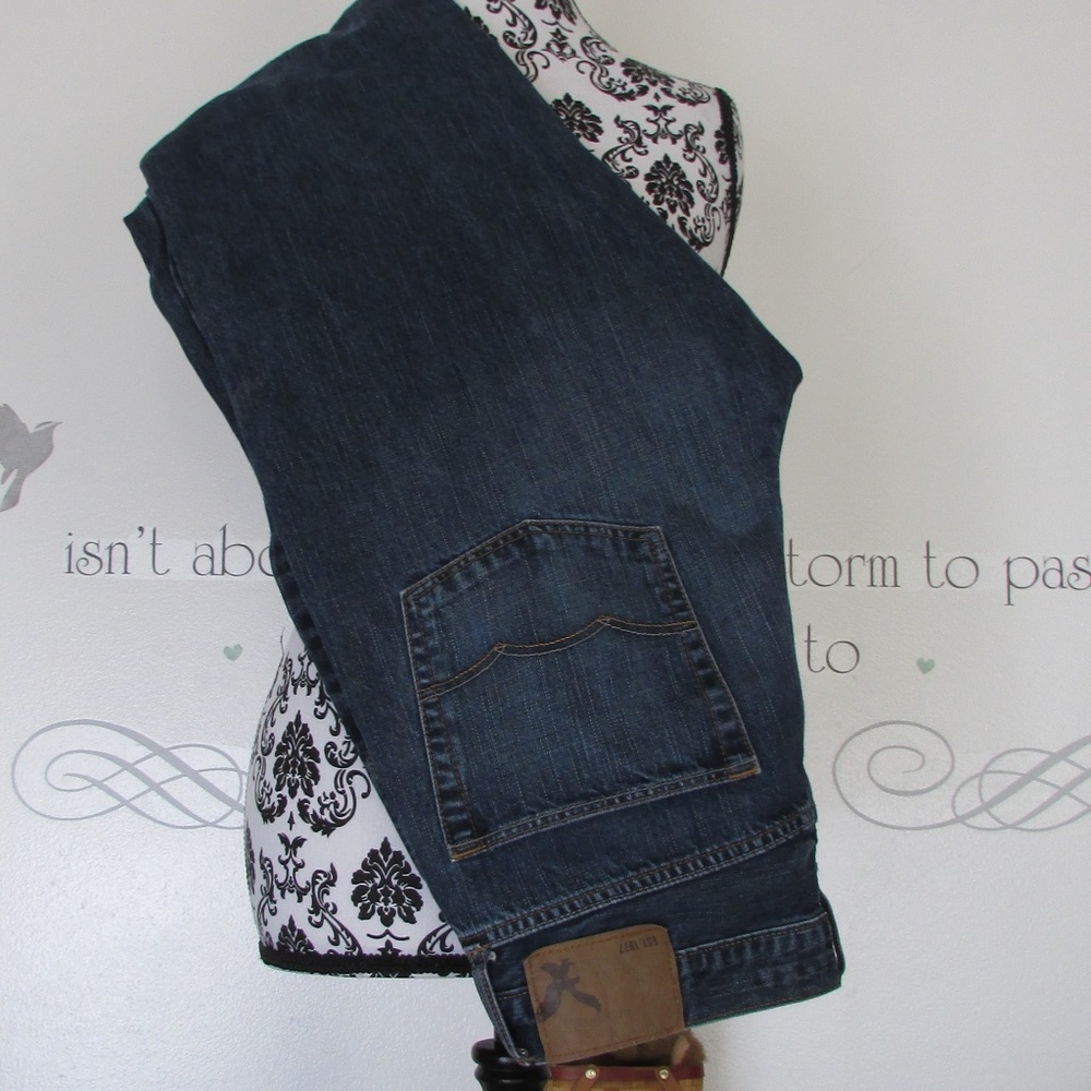 Men's AEO Original Boot Cut Jeans.